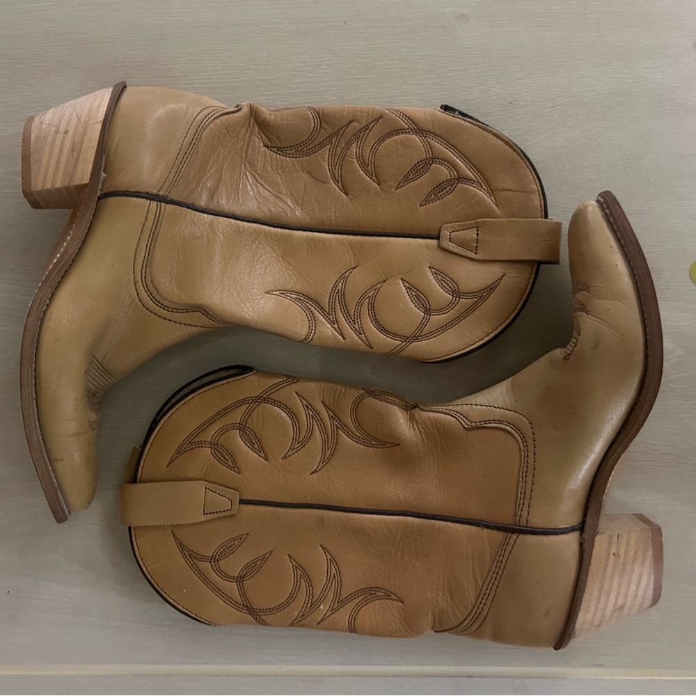 Wrangler Tan Heeled Western Boots
